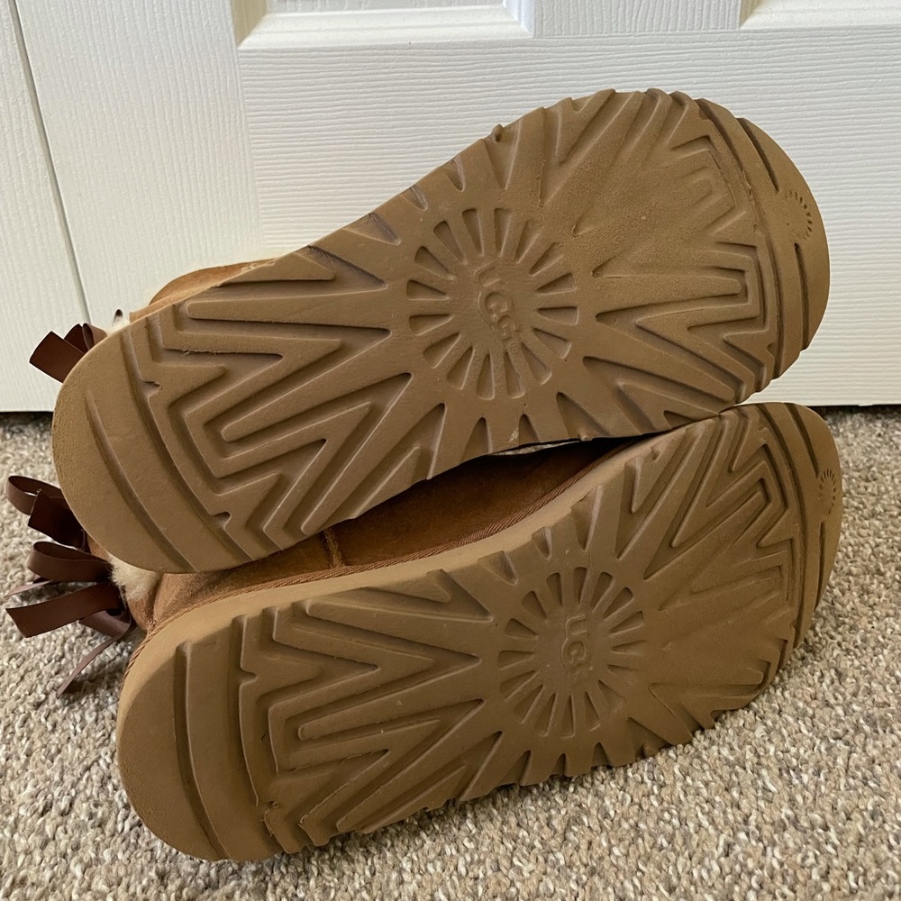 Ugg Bailey Bow - image 4